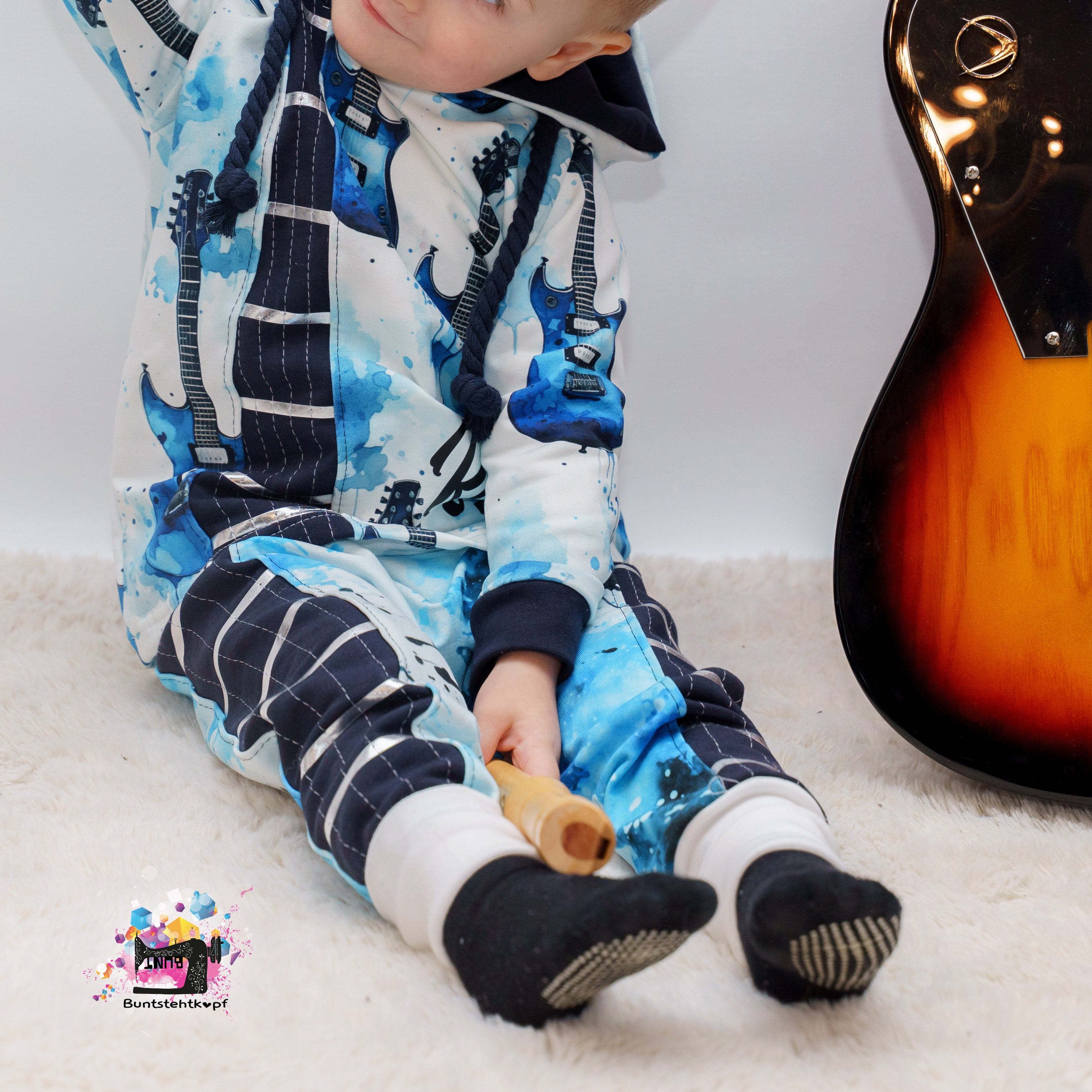 Blaue Gitarre ￼ Dauervorbestellung