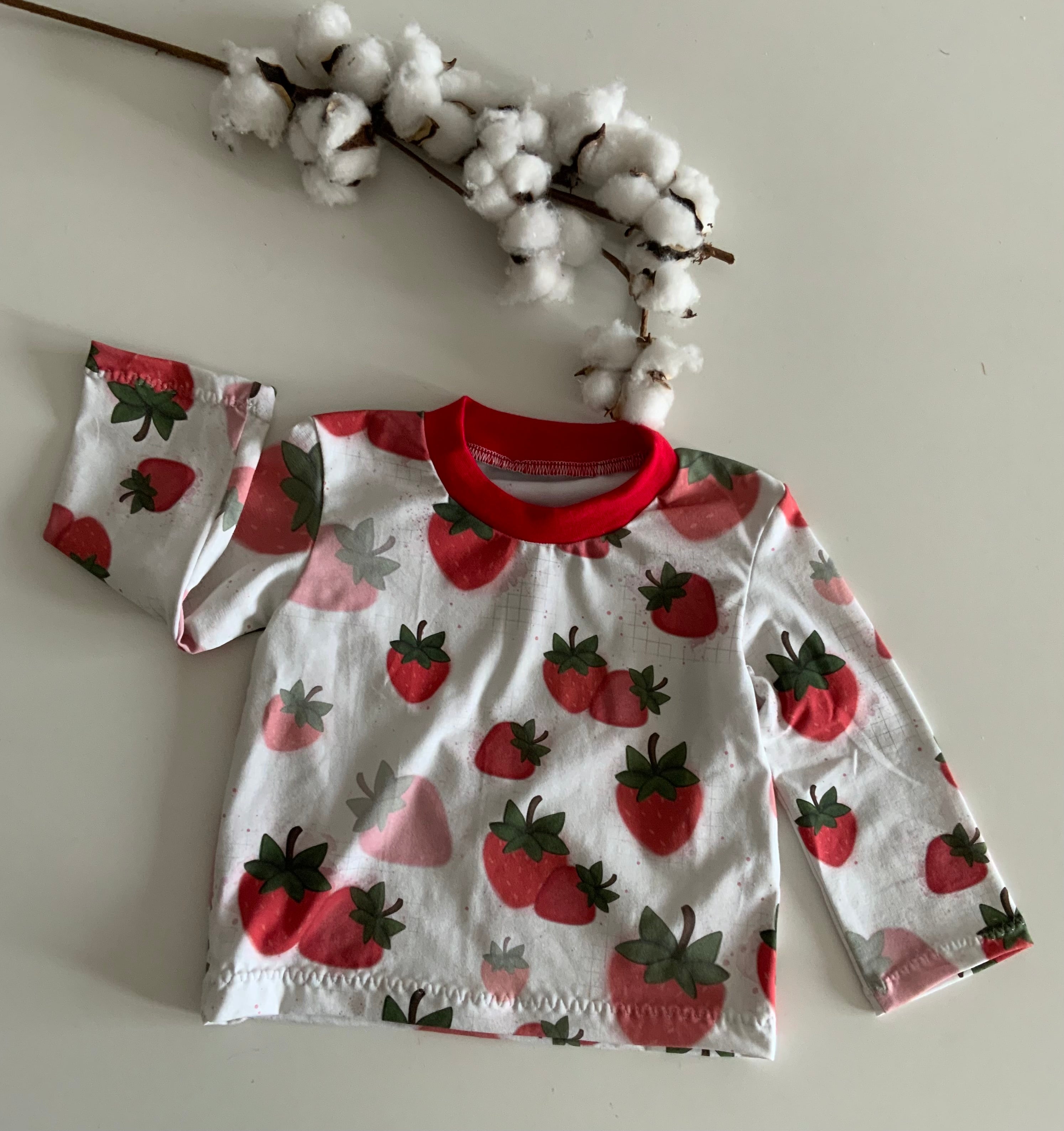 Erdbeere Stoff Eigenproduktion