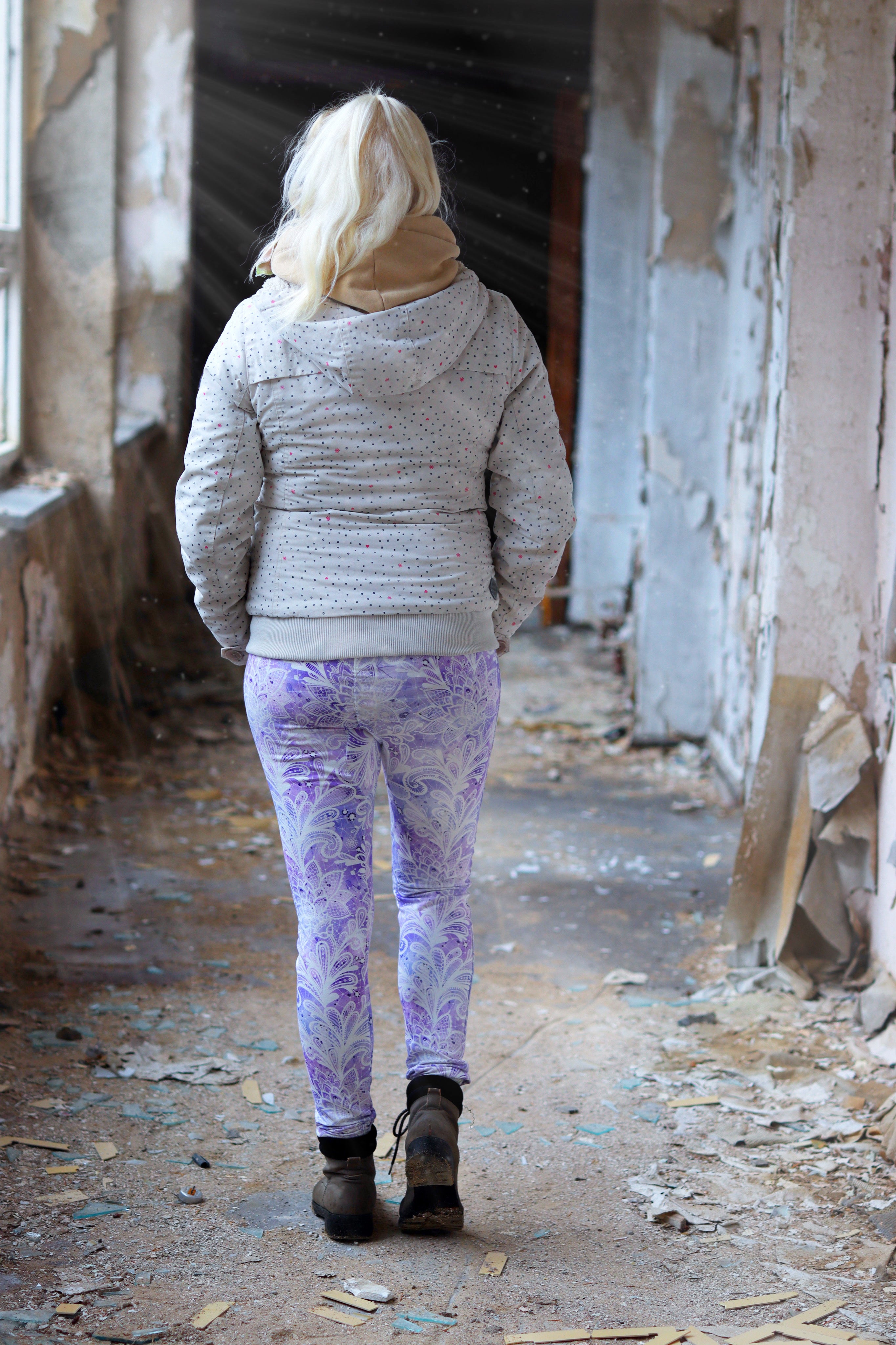 Lila Spitzenoptik Dauervorbestellung