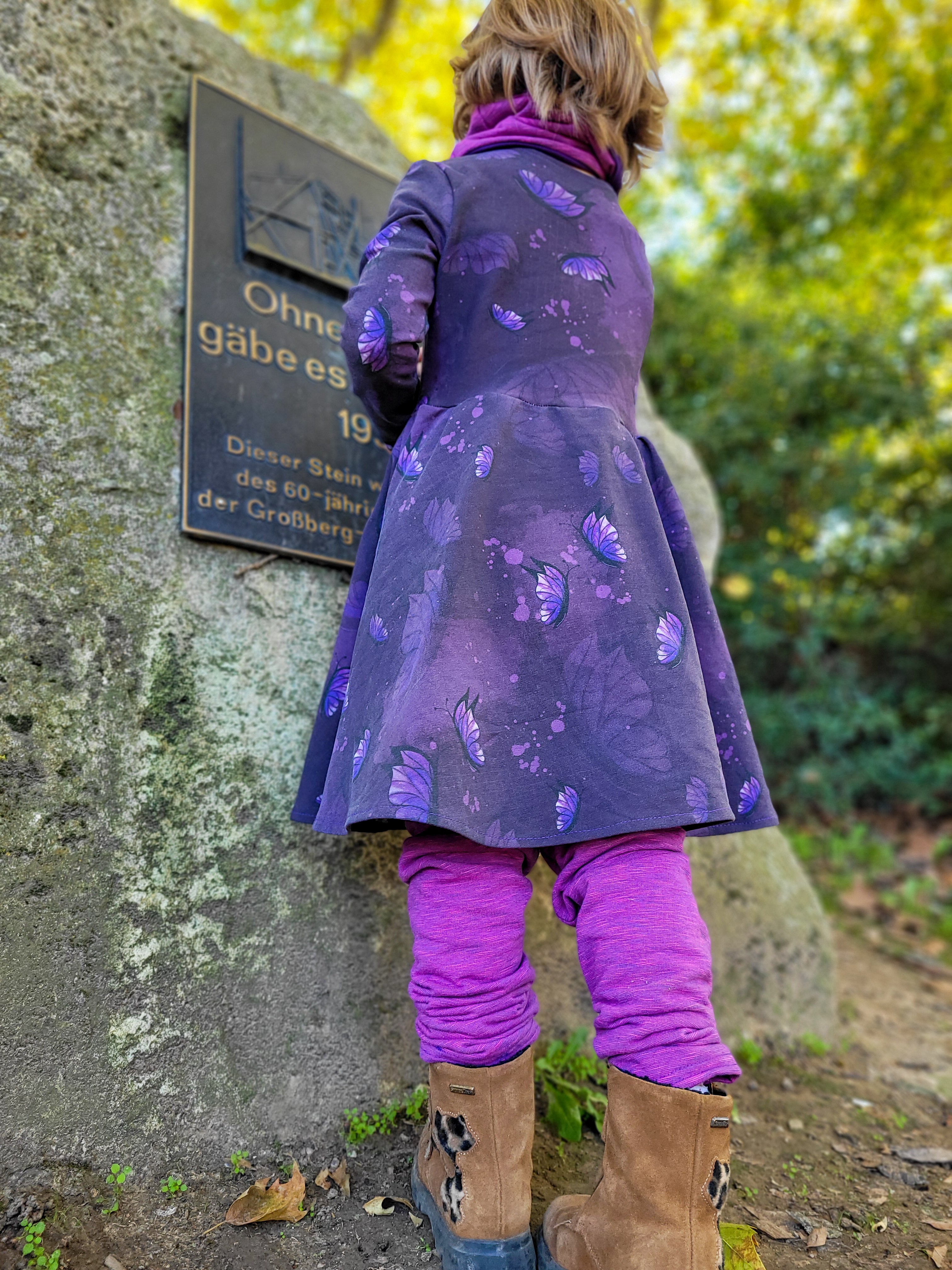 Lila Schmetterling Stoff Eigenproduktion
Dauervorbestellung