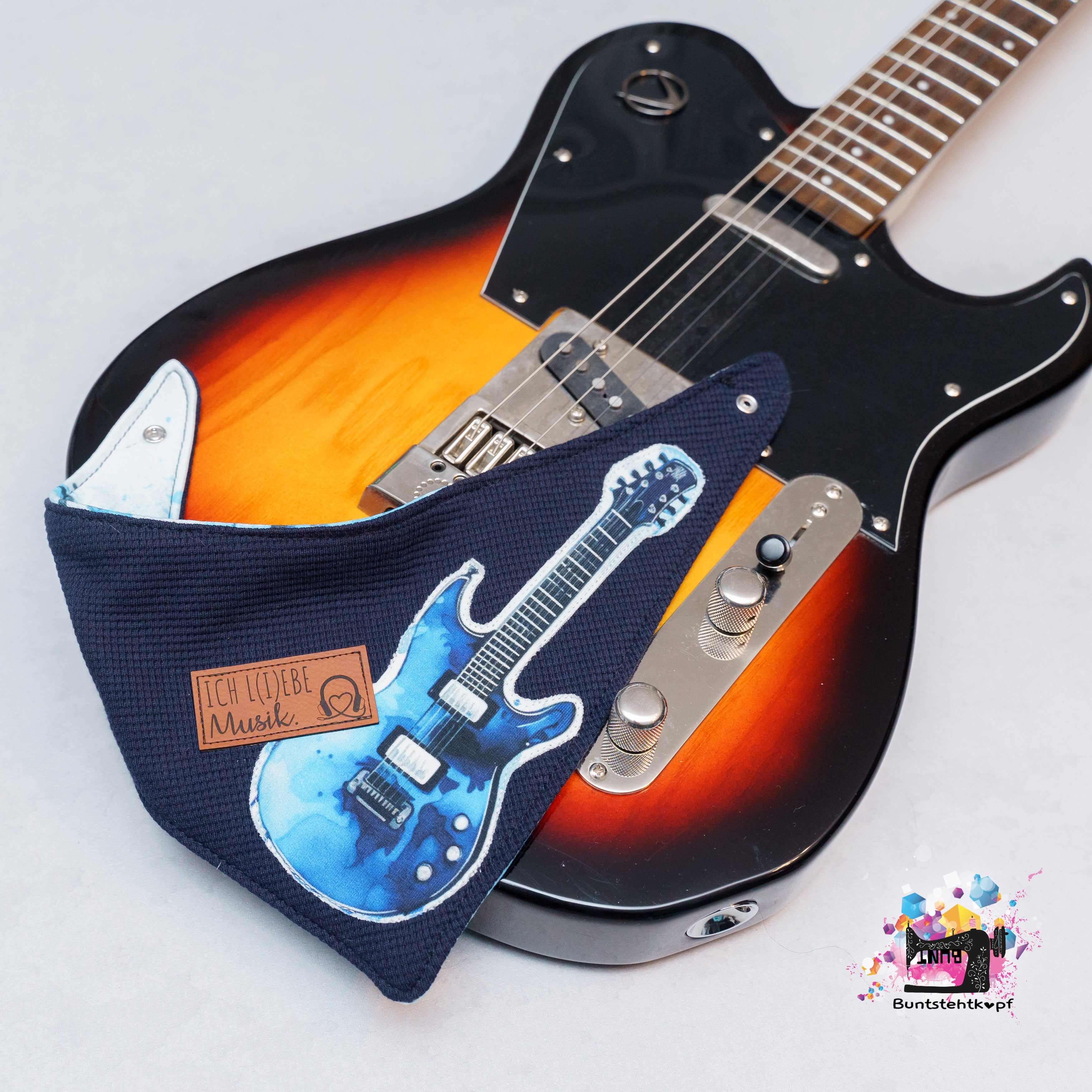 Blaue Gitarre ￼ Dauervorbestellung