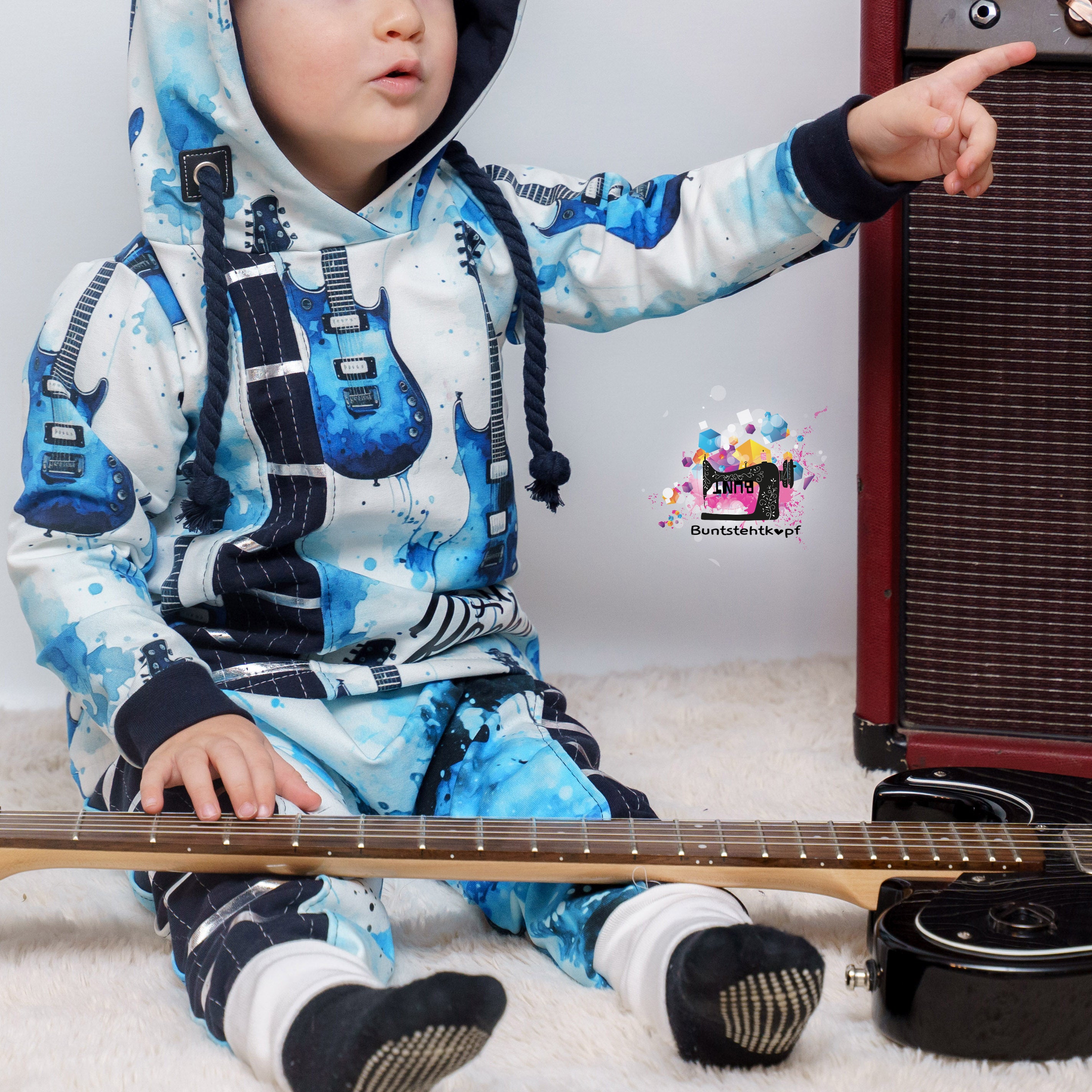 Blaue Gitarre ￼ Dauervorbestellung