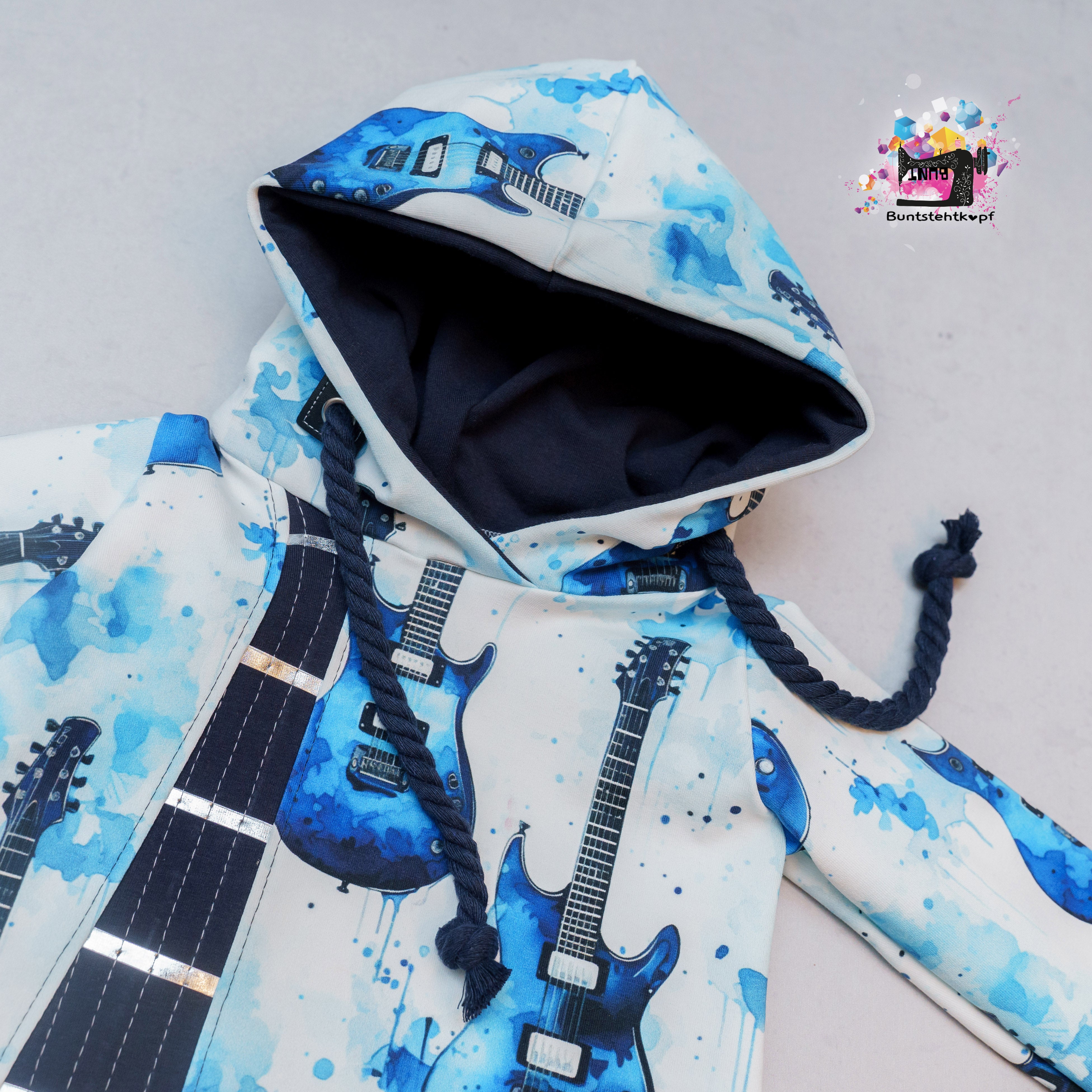 Blaue Gitarre ￼ Dauervorbestellung