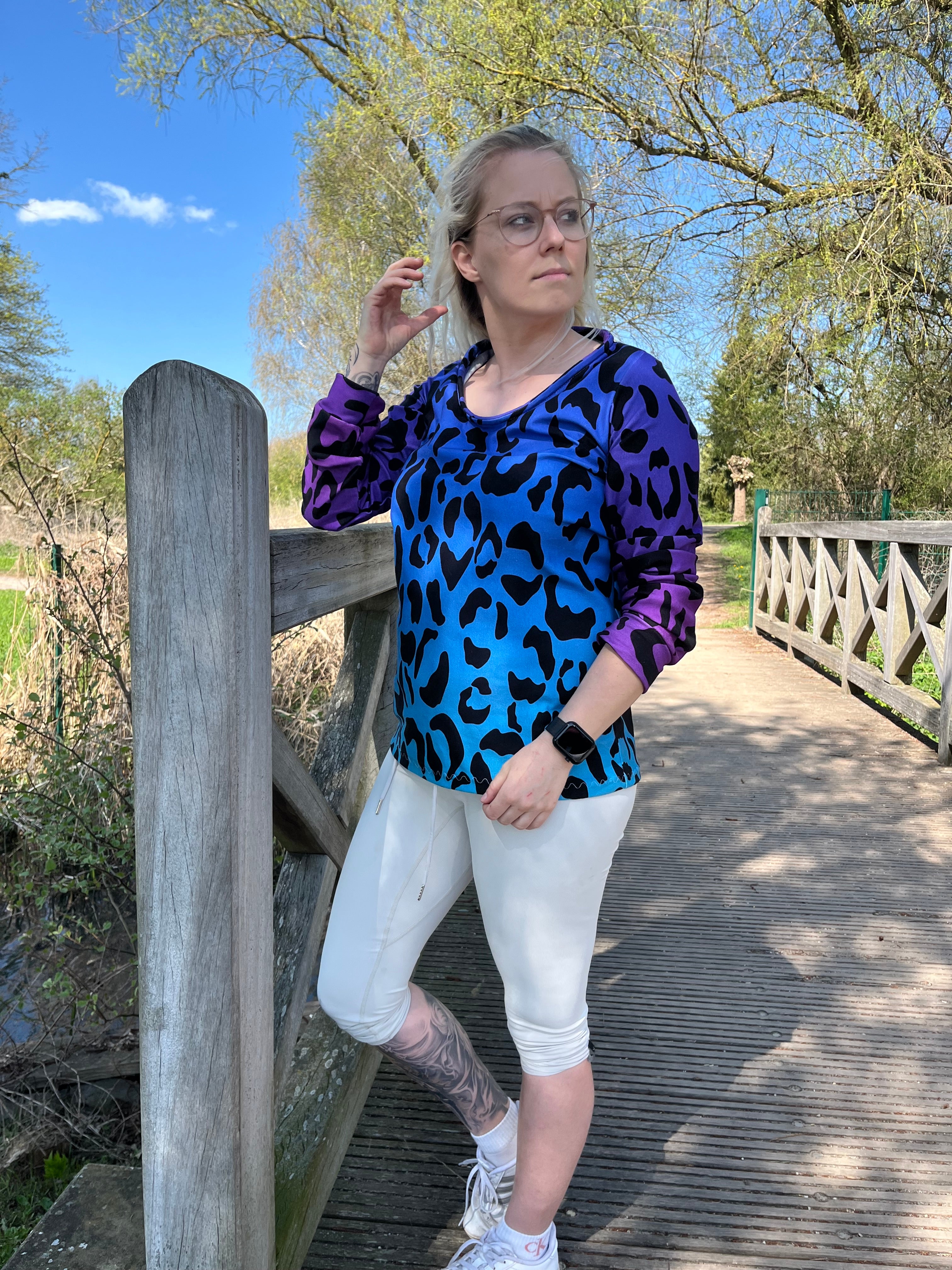 Lila blau Leo Bordüren Stoff Dauervorbestellung