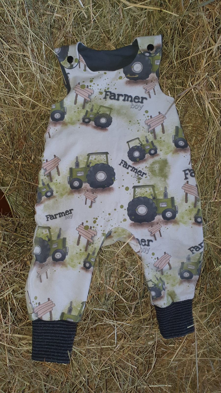 Tanelo Traktor grün Dauervorbestellung