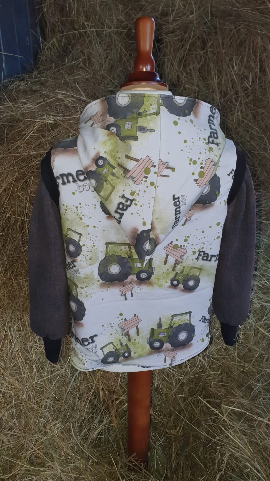 Tanelo Traktor grün Dauervorbestellung