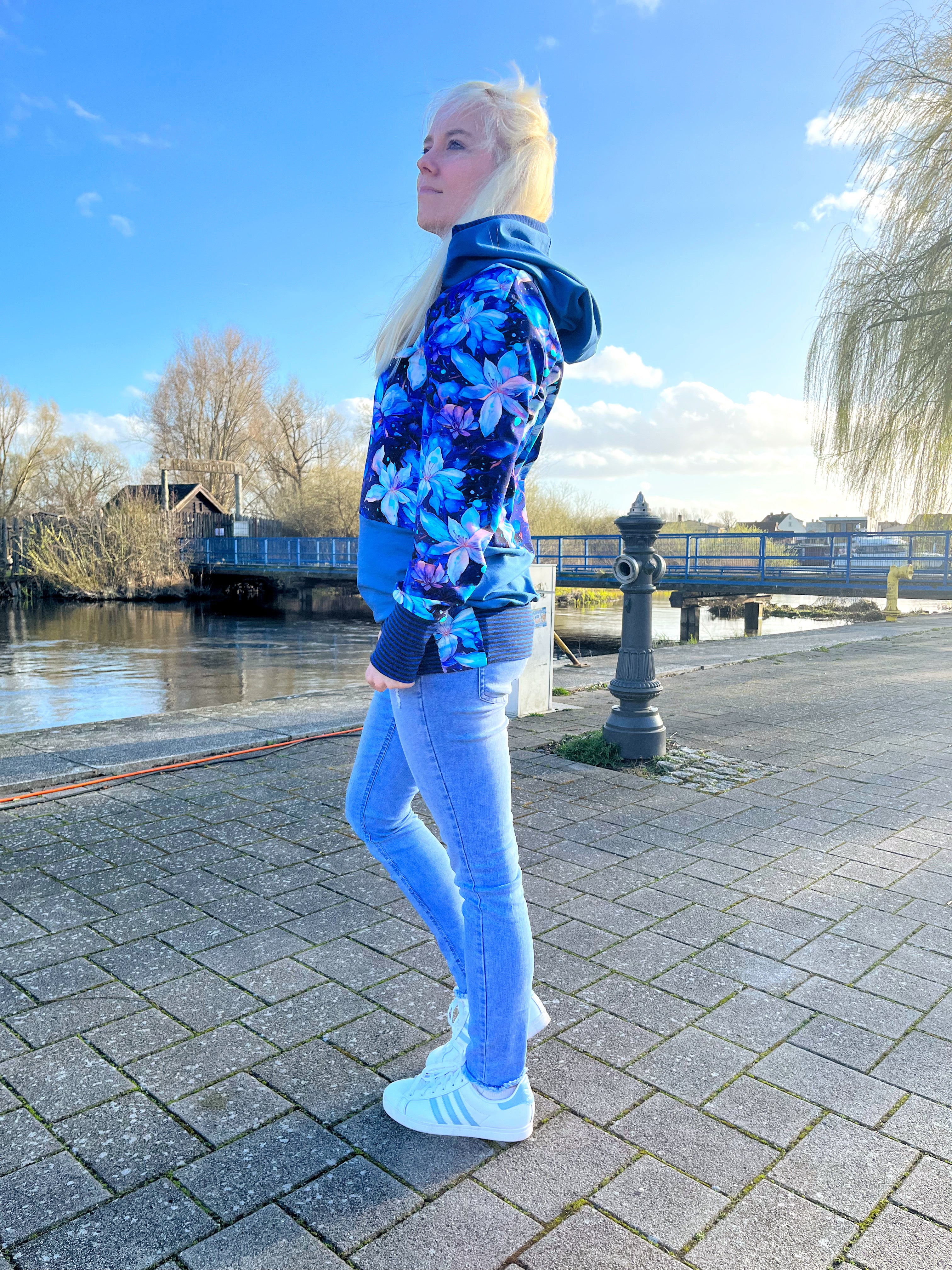 Lila Neon Blumen Dauervorbestellung