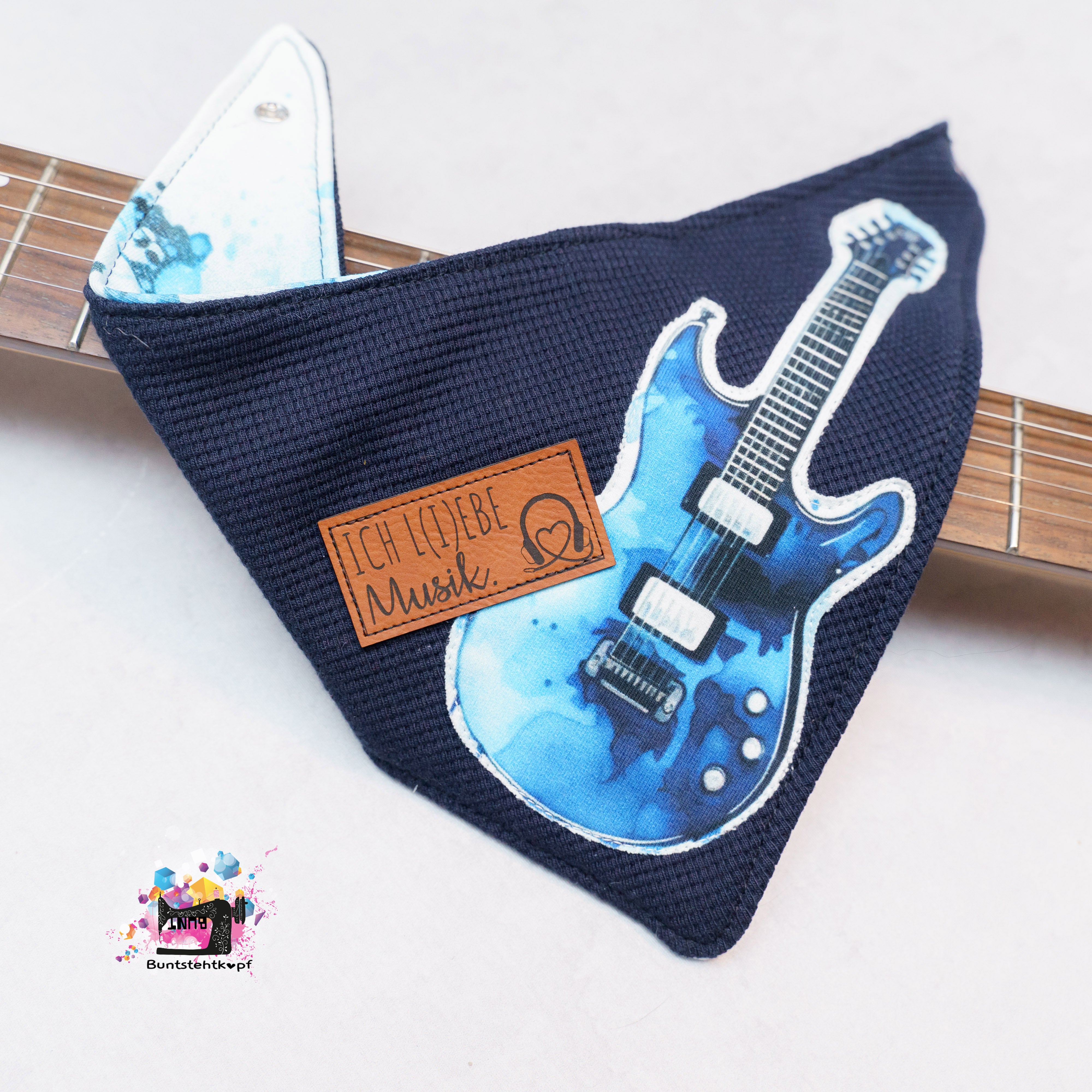 Blaue Gitarre ￼ Dauervorbestellung