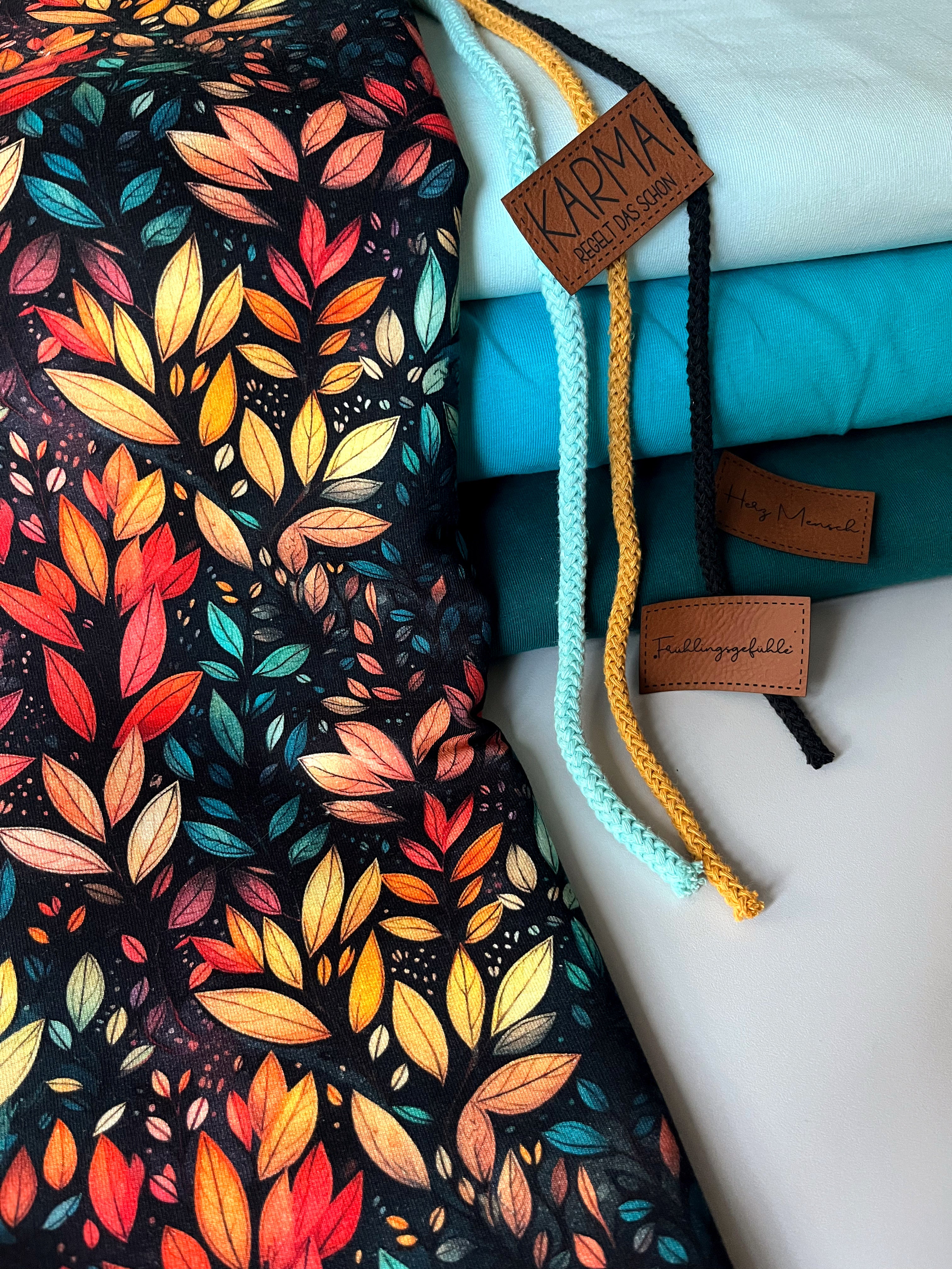 Black leaves  Dezember Vorbestellung