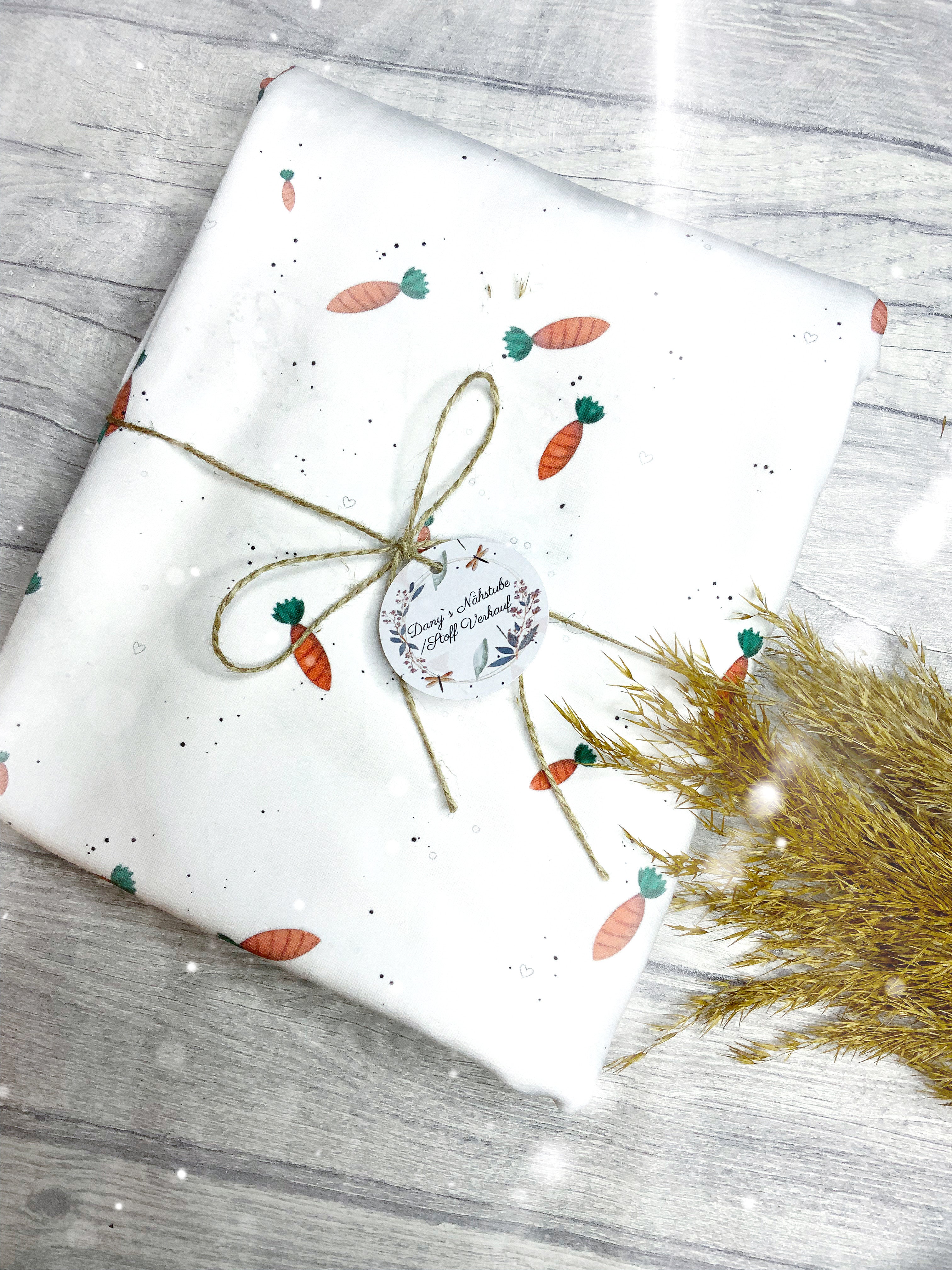 Love carrots in the heart Eigenproduktion Dauervorbestellung